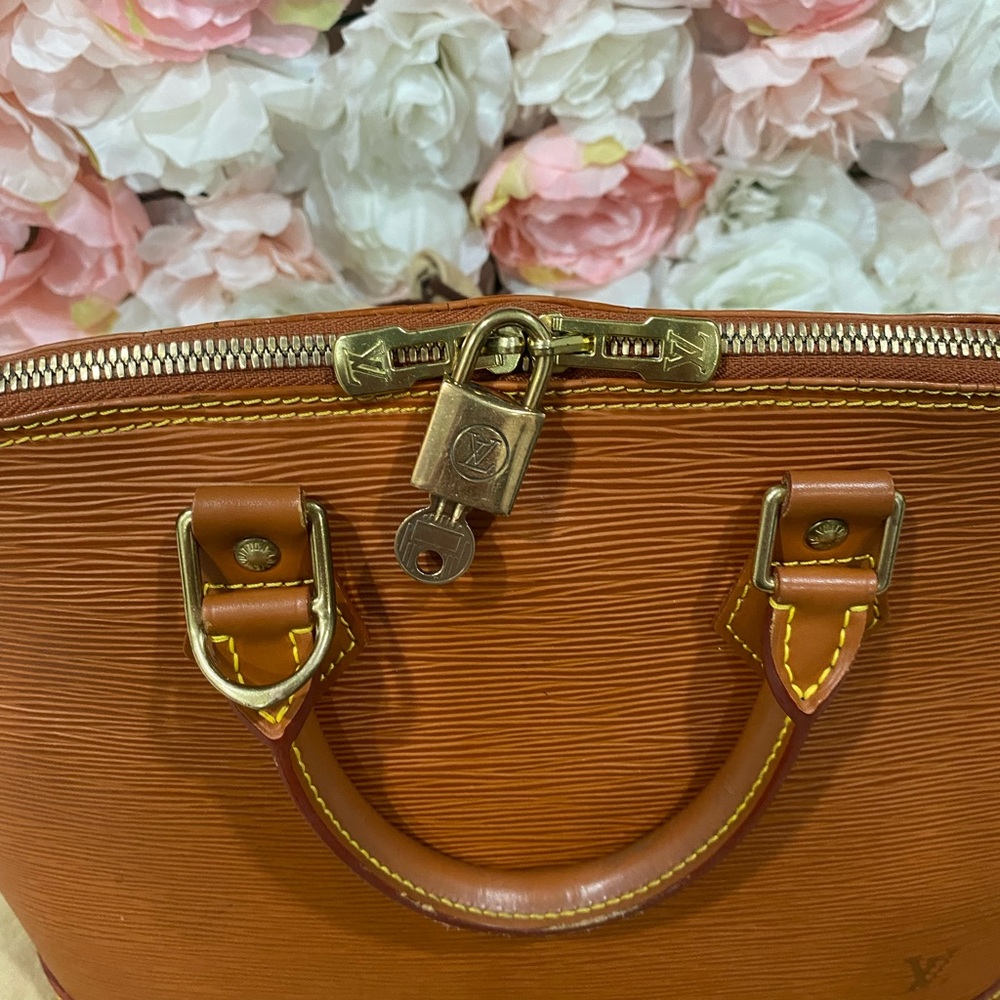 Louis Vuitton Cipango Gold Epi Leather Alma PM - Picture 3 of 12